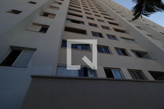 Plaquinha de apartamento para alugar com 3 quartos, 96m² em Centro, Uberlândia
