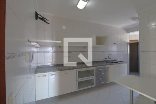 Cozinha de apartamento para alugar com 4 quartos, 149m² em Vila do Castelo, São Paulo