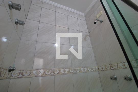 Chuveiro banheiro comum de apartamento para alugar com 4 quartos, 149m² em Vila do Castelo, São Paulo