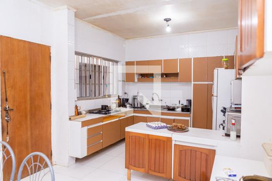 Cozinha de casa à venda com 3 quartos, 160m² em Jardim Santa Maria, São Paulo