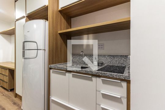 Cozinha de kitnet/studio à venda com 1 quarto, 24m² em Bela Vista, São Paulo