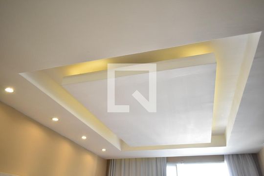Sala de apartamento para alugar com 2 quartos, 52m² em Campo Grande, Rio de Janeiro