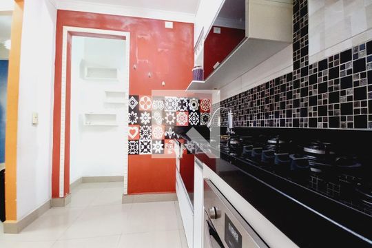 Cozinha de casa de condomínio à venda com 3 quartos, 185m² em Residencial Parque da Fazenda, Campinas