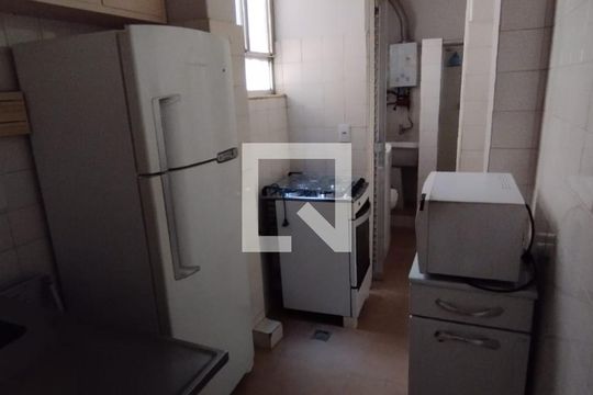 Cozinha de apartamento para alugar com 1 quarto, 46m² em Flamengo, Rio de Janeiro