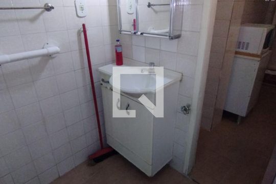 Banheiro de apartamento para alugar com 1 quarto, 46m² em Flamengo, Rio de Janeiro