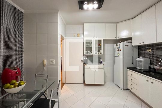 Cozinha de apartamento à venda com 3 quartos, 131m² em Chácara Santo Antônio (zona Sul), São Paulo