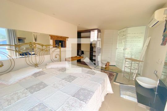 Quarto de kitnet/studio para alugar com 1 quarto, 57m² em Cachoeira do Bom Jesus Leste, Florianópolis