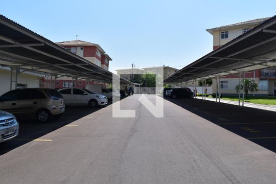 Estacionamento de apartamento para alugar com 2 quartos, 48m² em Campo de Santana, Curitiba