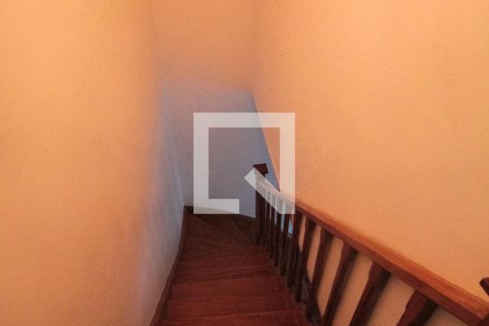 Escada de casa à venda com 2 quartos, 80m² em Aclimação, São Paulo