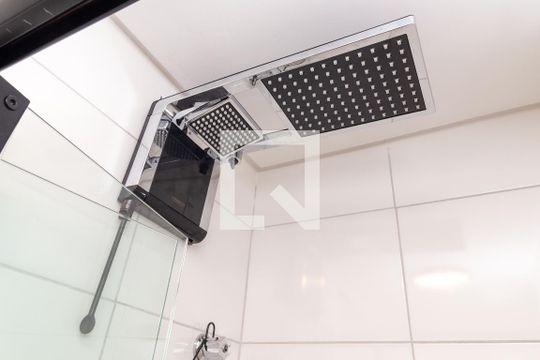 Banheiro de kitnet/studio à venda com 1 quarto, 26m² em Tatuapé, São Paulo