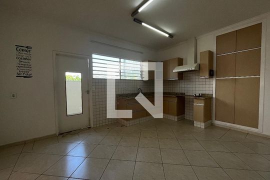 Cozinha de apartamento para alugar com 2 quartos, 150m² em Vila João Jorge, Campinas