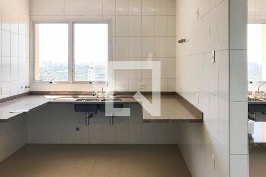 Cozinha de apartamento à venda com 6 quartos, 702m² em Pinheiros, São Paulo