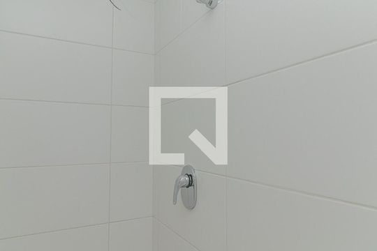 Banheiro de apartamento à venda com 1 quarto, 48m² em Passo D’areia, Porto Alegre