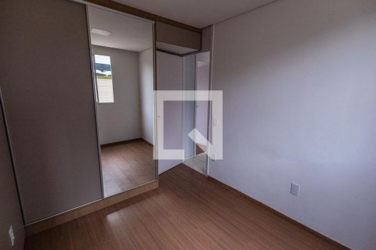 Quarto 2 de apartamento para alugar com 2 quartos, 51m² em Mantiqueira, Belo Horizonte