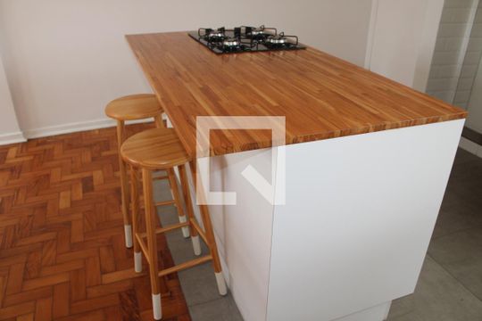 Cozinha de apartamento à venda com 1 quarto, 50m² em Perdizes, São Paulo