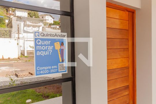 Fachada de casa à venda com 3 quartos, 192m² em Guarani, Novo Hamburgo