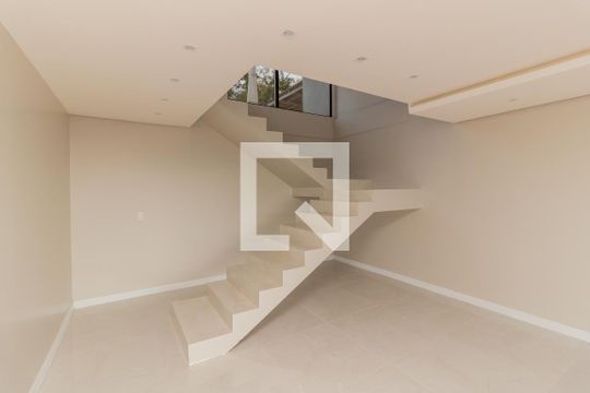 Casa à venda com 3 quartos, 192m² em Guarani, Novo Hamburgo