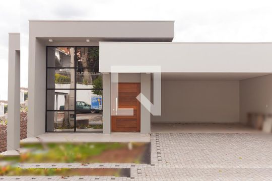 Fachada de casa à venda com 3 quartos, 192m² em Guarani, Novo Hamburgo