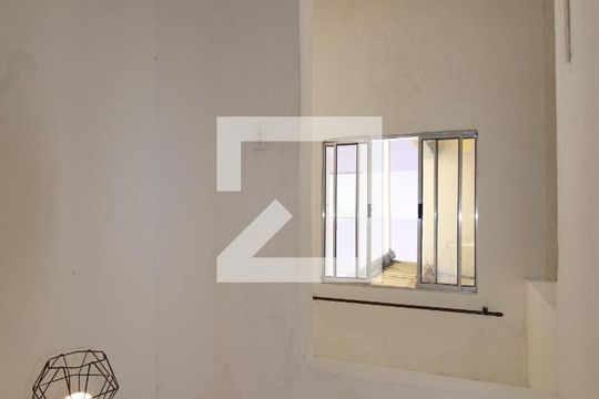 Sala/Quarto de casa para alugar com 1 quarto, 32m² em Parque Císper, São Paulo