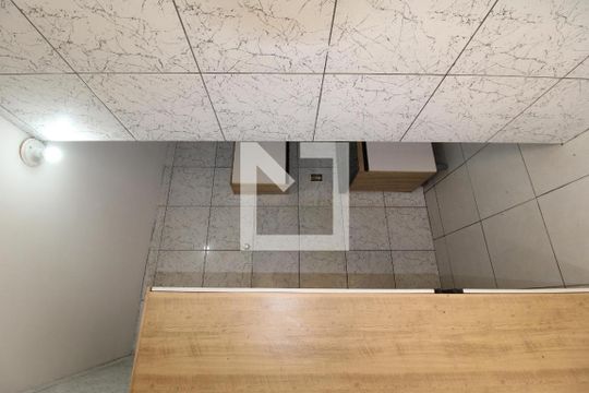 Cozinha de casa para alugar com 1 quarto, 32m² em Parque Císper, São Paulo
