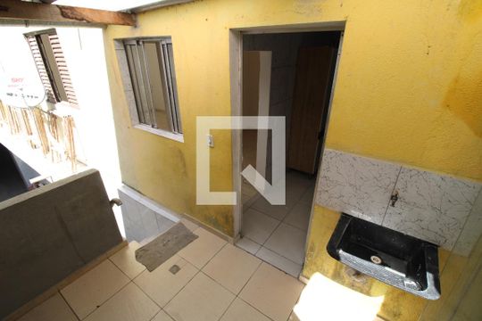 Área de Serviço de casa para alugar com 1 quarto, 32m² em Parque Císper, São Paulo