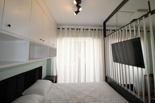 Quarto de kitnet/studio para alugar com 1 quarto, 30m² em Santana, São Paulo