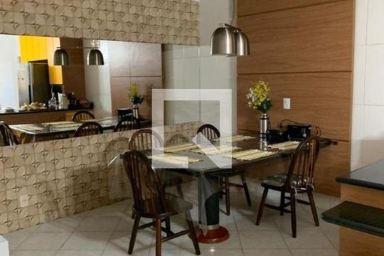 Casa à venda com 3 quartos, 190m² em Bosque da Saúde, São Paulo