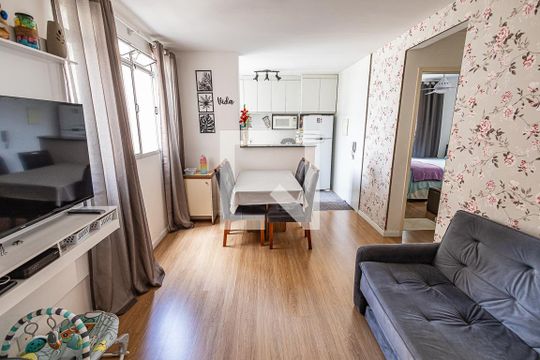 Sala de apartamento para alugar com 2 quartos, 45m² em São João Batista (venda Nova), Belo Horizonte