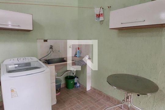 Área de Serviço de casa à venda com 4 quartos, 180m² em Vila Curuca, Santo André