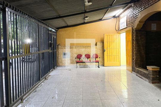 Garagem de casa à venda com 3 quartos, 180m² em Vila Romana, São Paulo