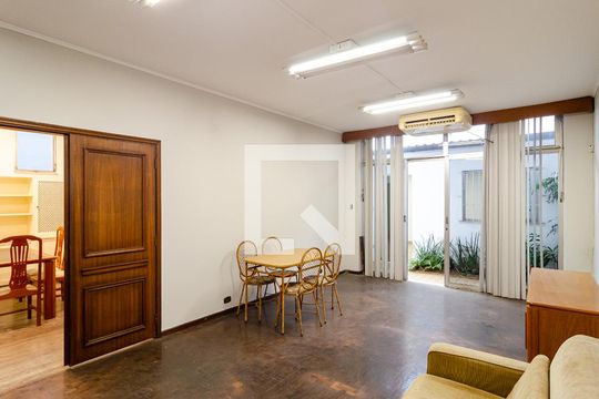 Sala de casa à venda com 3 quartos, 296m² em Mirandópolis, São Paulo
