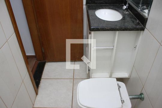 Banheiro de casa para alugar com 2 quartos, 80m² em Residencial Brisas da Mata, Goiânia