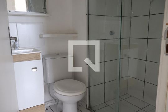Banheiro de apartamento à venda com 2 quartos, 48m² em Campina, São Leopoldo