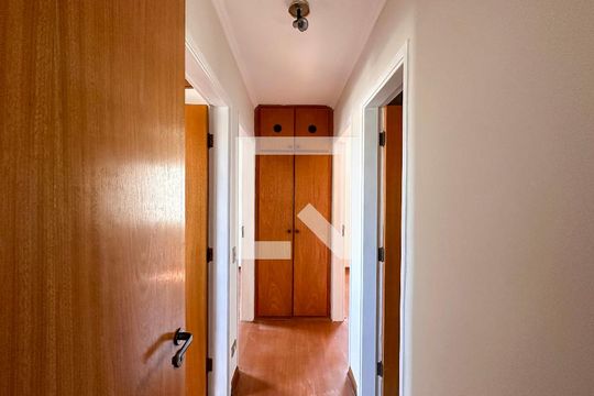 Corredor Quartos de apartamento à venda com 4 quartos, 120m² em Jardim Aeroporto, São Paulo