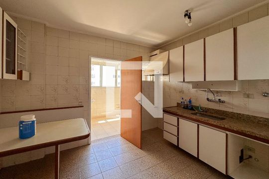 Cozinha de apartamento à venda com 4 quartos, 120m² em Jardim Aeroporto, São Paulo