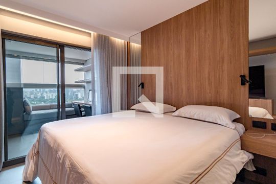 Suíte de apartamento para alugar com 1 quarto, 66m² em Pinheiros, São Paulo