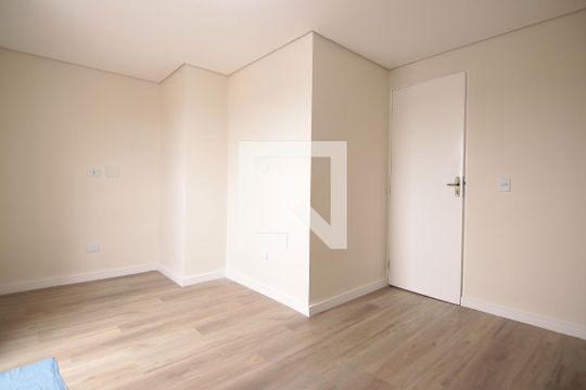 Quarto de apartamento para alugar com 2 quartos, 54m² em Vila Carmosina, São Paulo