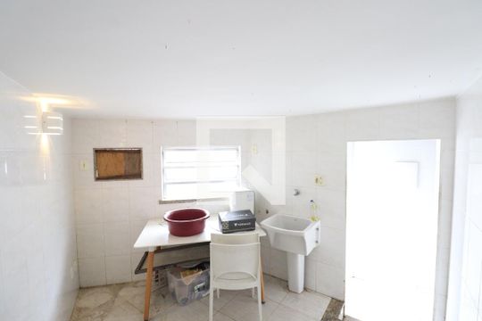 Área de Serviço de casa para alugar com 2 quartos, 100m² em Centro, São Gonçalo