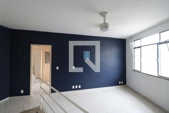 Sala de casa para alugar com 2 quartos, 100m² em Centro, São Gonçalo