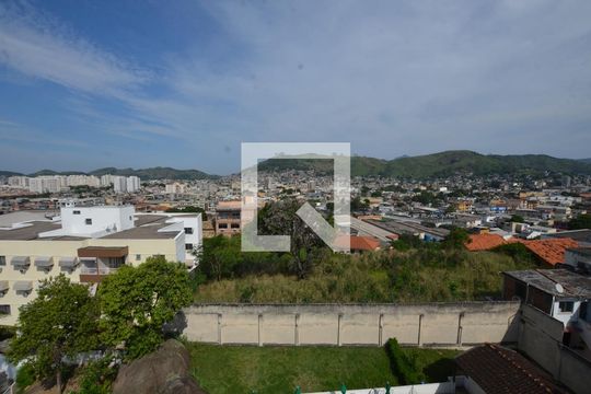 Vista do Quarto 2 de apartamento para alugar com 2 quartos, 54m² em Irajá, Rio de Janeiro