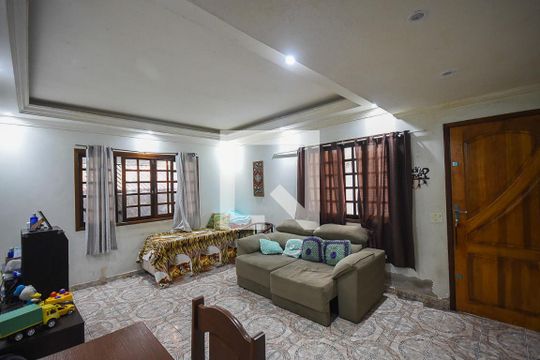 Casa para alugar com 3 quartos, 180m² em Cidade Intercap, Taboão da Serra