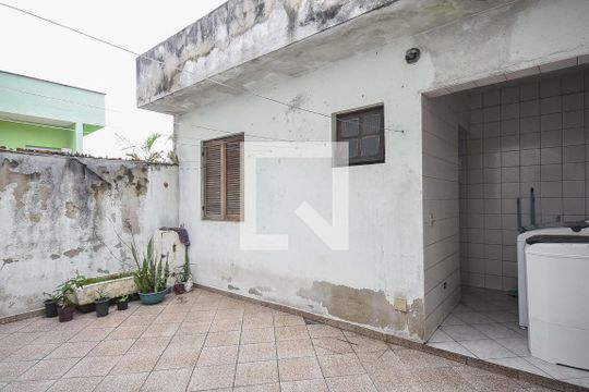 Área de serviço de casa para alugar com 3 quartos, 180m² em Cidade Intercap, Taboão da Serra