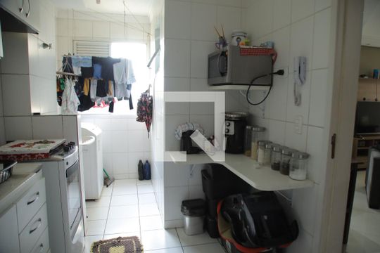 Cozinha de apartamento à venda com 2 quartos, 52m² em São Pedro, Osasco
