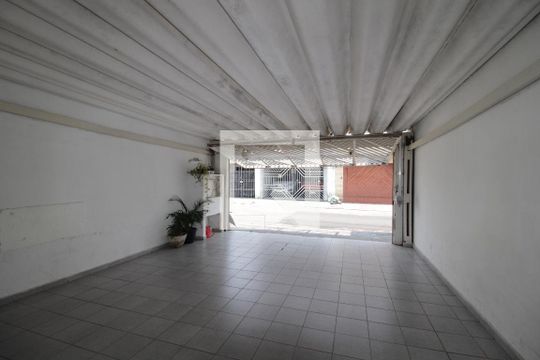Garagem de casa à venda com 3 quartos, 120m² em Vila Silvia, São Paulo