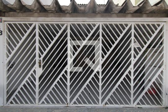Fachada de casa à venda com 3 quartos, 120m² em Vila Silvia, São Paulo