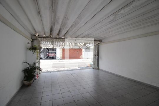 Garagem de casa à venda com 3 quartos, 120m² em Vila Silvia, São Paulo