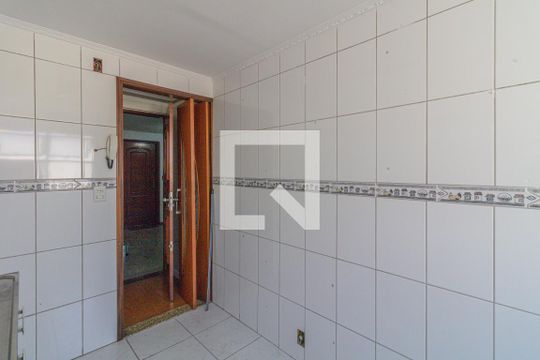 Cozinha de apartamento para alugar com 2 quartos, 45m² em Jardim do Tiro, São Paulo