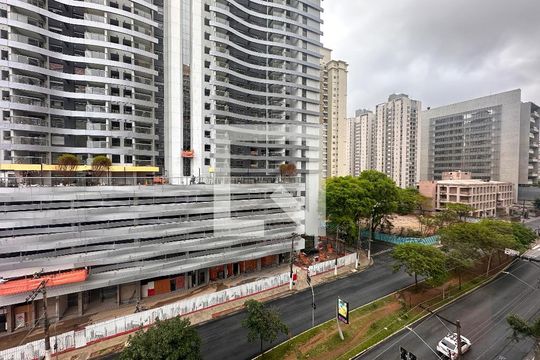 Vista Sacada de kitnet/studio à venda com 1 quarto, 25m² em Brooklin Paulista, São Paulo