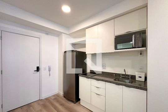 Cozinha de kitnet/studio à venda com 1 quarto, 25m² em Brooklin Paulista, São Paulo