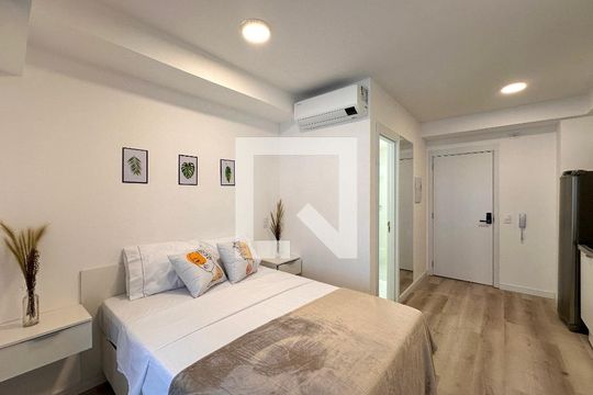 Studio de kitnet/studio à venda com 1 quarto, 25m² em Brooklin Paulista, São Paulo
